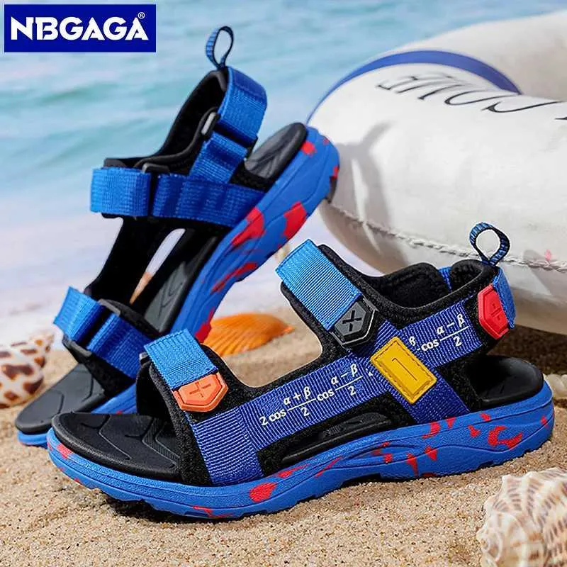 Slipper Summer Beach Boy Boys Sandals Shoe Fashion Scarpe leggere Non slittati in pelle ombreggiatura a fondo morbido ragazzi comodi Y240423