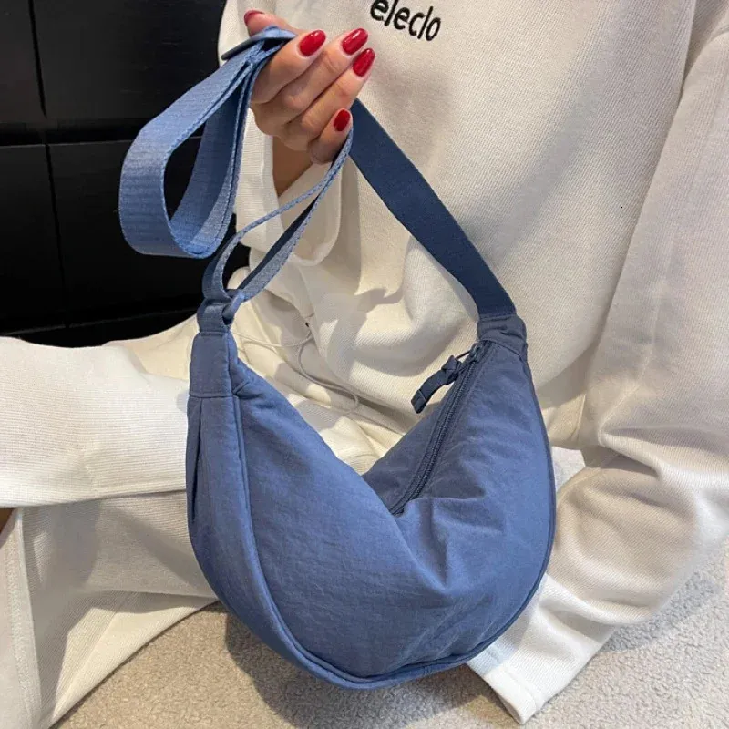 Casual Nylon Hobos Crossbody Bag for Women Designer ramię na dużą pojemność Tote Lady Travel Shopper Female torebki 240419