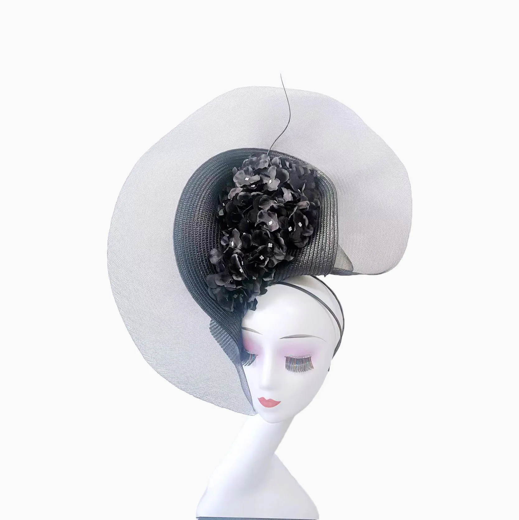 Bellissimo cappello da affascinante donne Eleganti matrimoni PILBOX CAP CON FLOORE LUSSO DERBY HAT FEMME MARIAGE CAPEAU