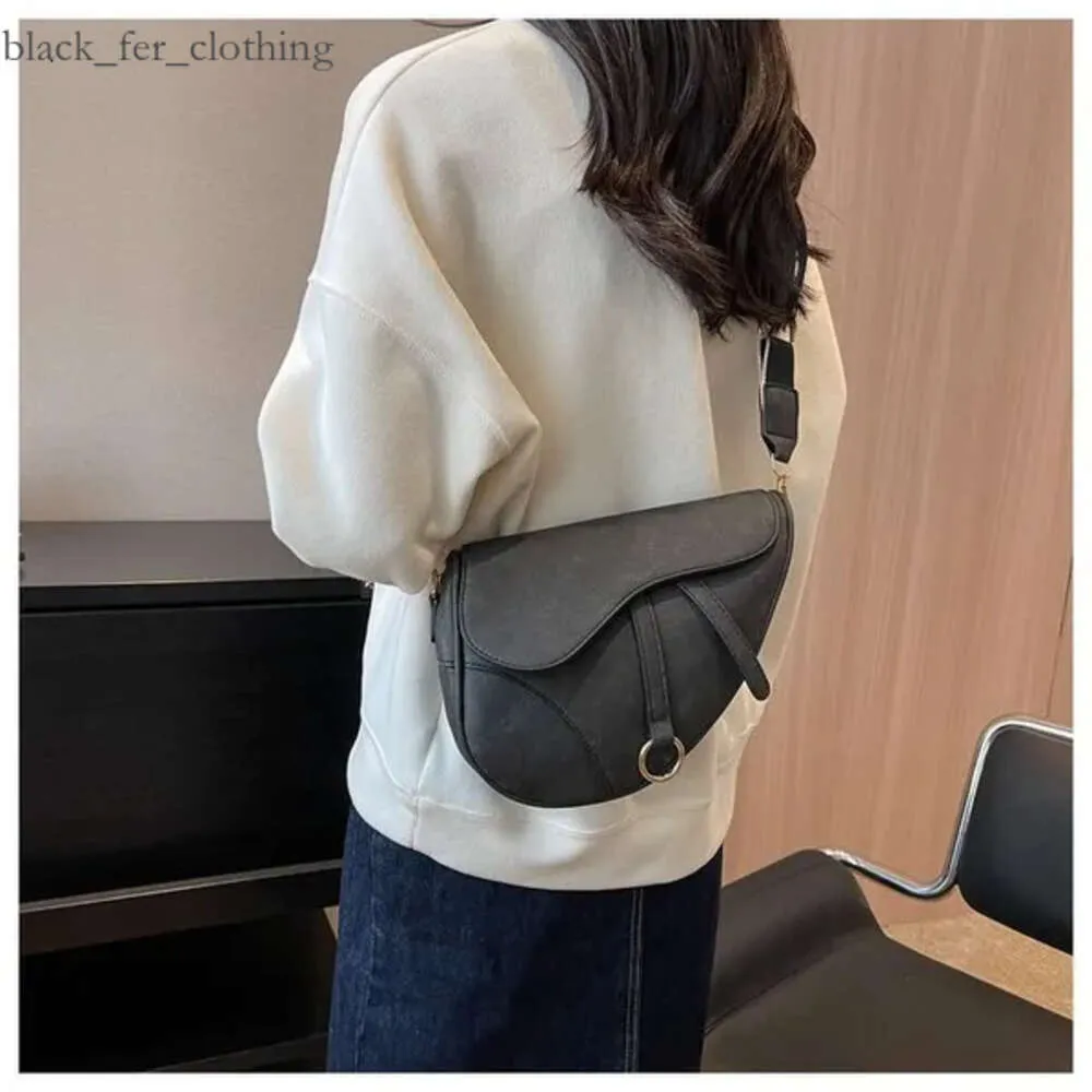 Sac de concepteur propre Femmes Crossbodybody Bodage Sacs de luxe Portefeuille Chaîne Lady Pouche Easy Socle sur STRAP Purse Letters D Stripes de fleurs en relief LU 3238