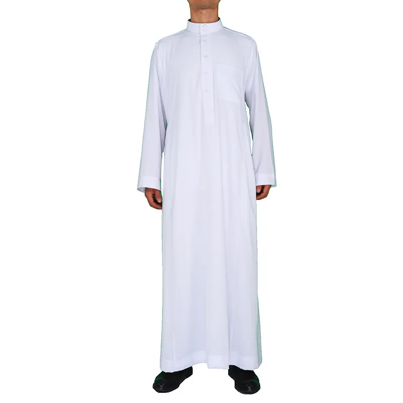 中東アラブ人男性の白い礼拝ローブスタンディングカラーカタールスタイルのエスニックコスチューム