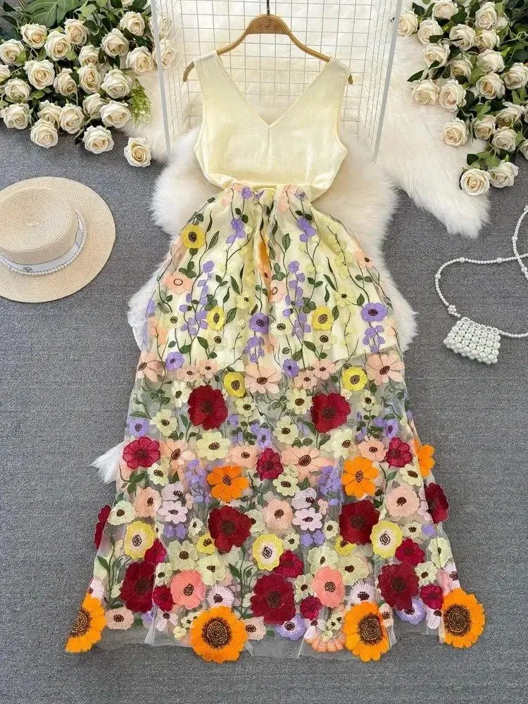 Casual Dresses Summer Gorgeous Sunflower Embroidery Dress Women's Sleeveless V Neck Tank Stitching Mesh Flower Bohemain Long Robe Vestidos