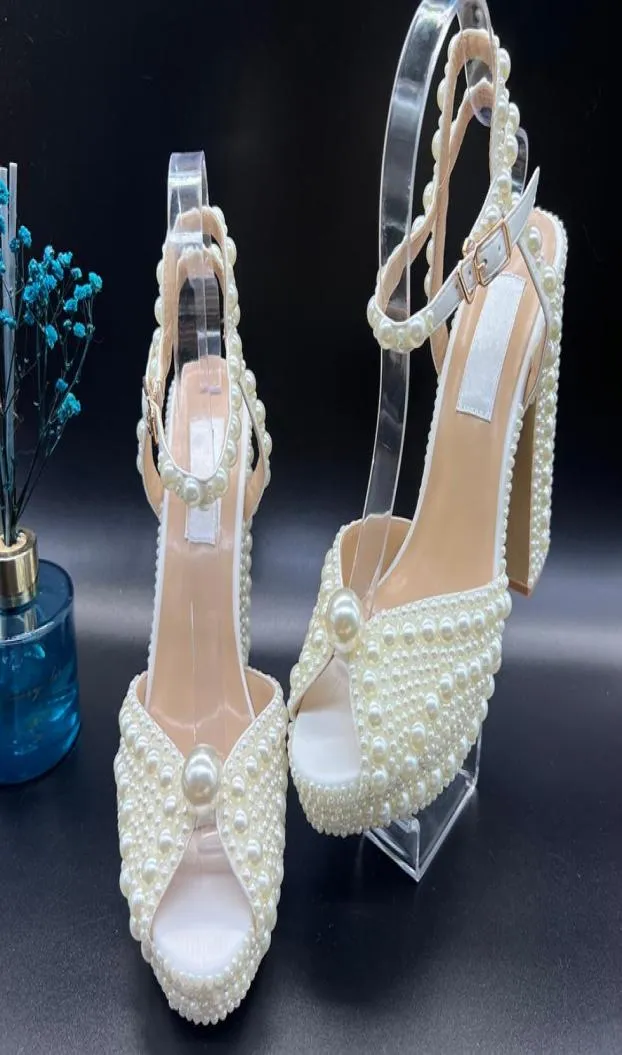 Sandały sandały sacaria luksusowy projektant Pearl elegancki ślubna sukienka ślubna buty platforma obcasy Perły skórzane sandał 6430731