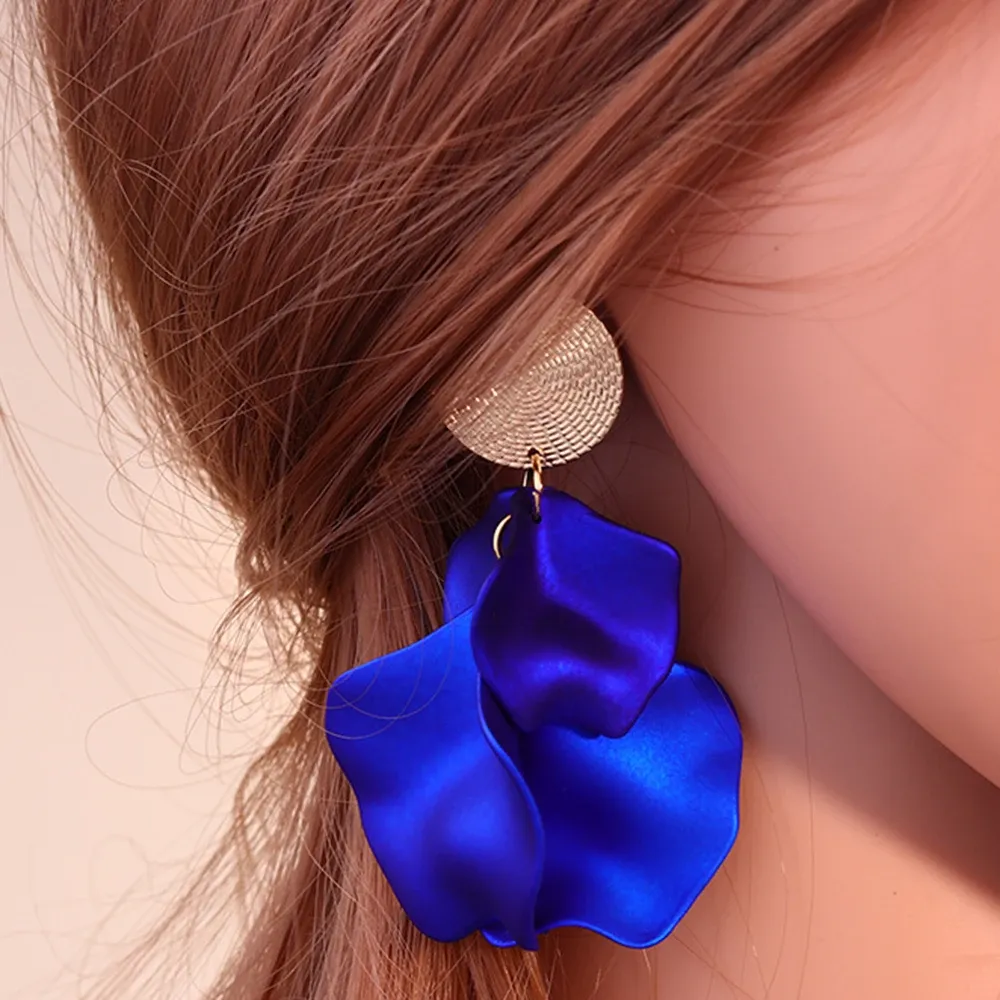 Örhängen mode akrylblomma kronblad koreanska långa klipp på örhängen för kvinnor utan att genomtränga söta pendientes smycken modernt