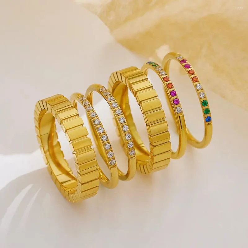 Anneaux de cluster anneau empilable en acier en acier en titane de mode avec couleur zircon 18K plaqué étanche non allergique bijoux de doigt allergique pour les femmes