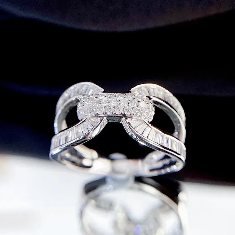 Zespoły Huitan Unikalny projekt Nowe pierścionki dla kobiet luksusowe wesele akcesoria imprezowe z sześcienną cyrkonową biżuterią lamlingową damą