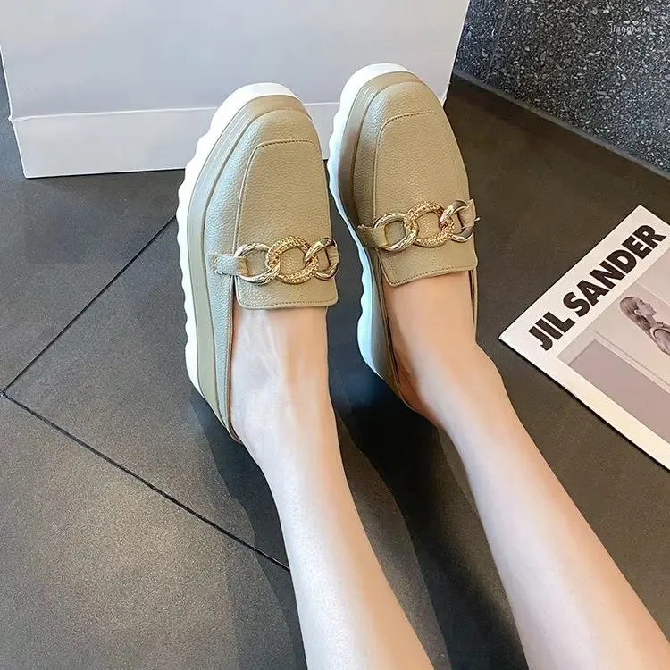 Casual Shoes Flat Bottomed Sloping Heel Slippers Women's Summer White Chain Mule Design Half Trailer vulkaniserad