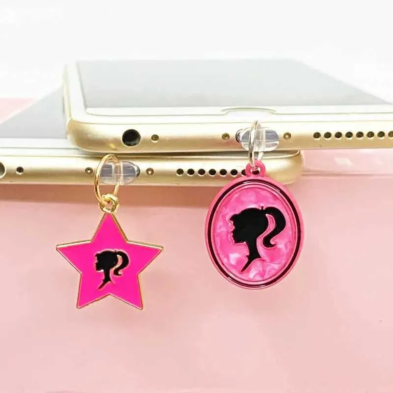 Téléphone cellulaire Anti-Dust Gadgets Miniso Pink Barbie Phone Anti-Dust Pild pour iPhone Samsung Huawei Type C Protégeurs de ports de charge Android Metal Plugs Y240423