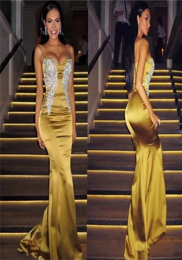 Les plus récentes bretelles spaghetti robes de soirée sirène dorée 2019 Appliques de dentelle bon marché Robes de fête de bal à dos sans occasion spéciale D9440899