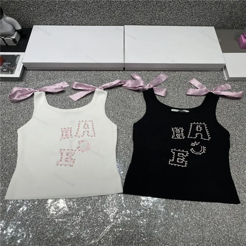 2024 Femmes Designer Tee Designer Tops Letter Perles Top T-shirt Girls Milan Runway Crop Tops Brand Designer Pullover Swevel Swevel Bow Scarf Outwear Tee Vest Camisole