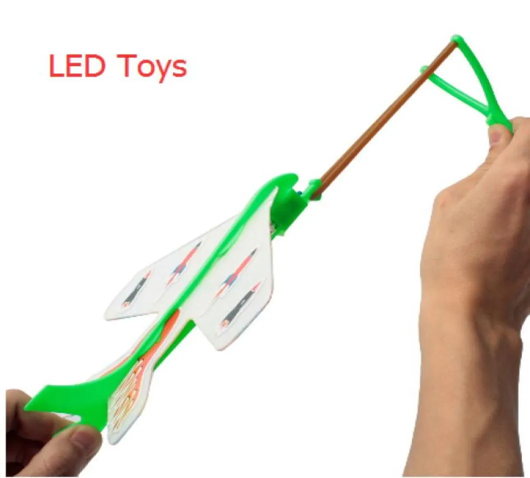 LED Light Elastic Flugzeug DIY Model Arrow Rocket Flying Toy Party Geschenk LED Flying Toys206017