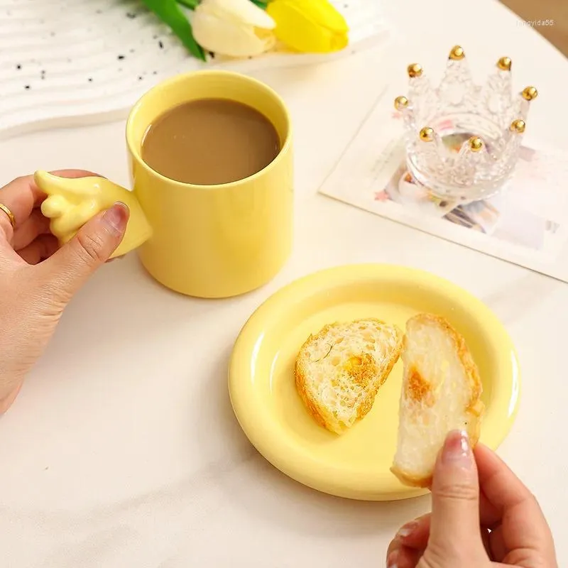 Tassen japanischer süßer dreidimensionaler Lenkerbecher Keramikbecher mit Gericht Kaffee 2024 Paar Wassermilch