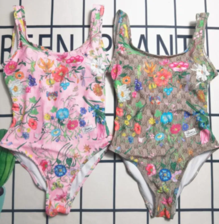 Nowa moda damska stroje kąpielowe seksowne dziewczyny Kąpiel Kąpiec Summer Swimsuit Plaża Jednostożczeniowe stroje kąpielowe wygodne i stylowe