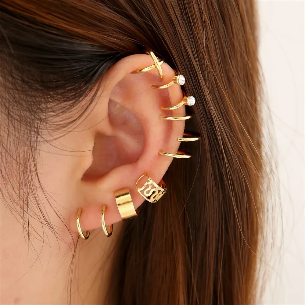 Boucles d'oreilles Fashion Simple Alloy Clip Boucles d'oreilles pour femmes Girl Men Unisexe Géométrique simple Small Fake Piercing Eart Bijoux Oreillet Gift