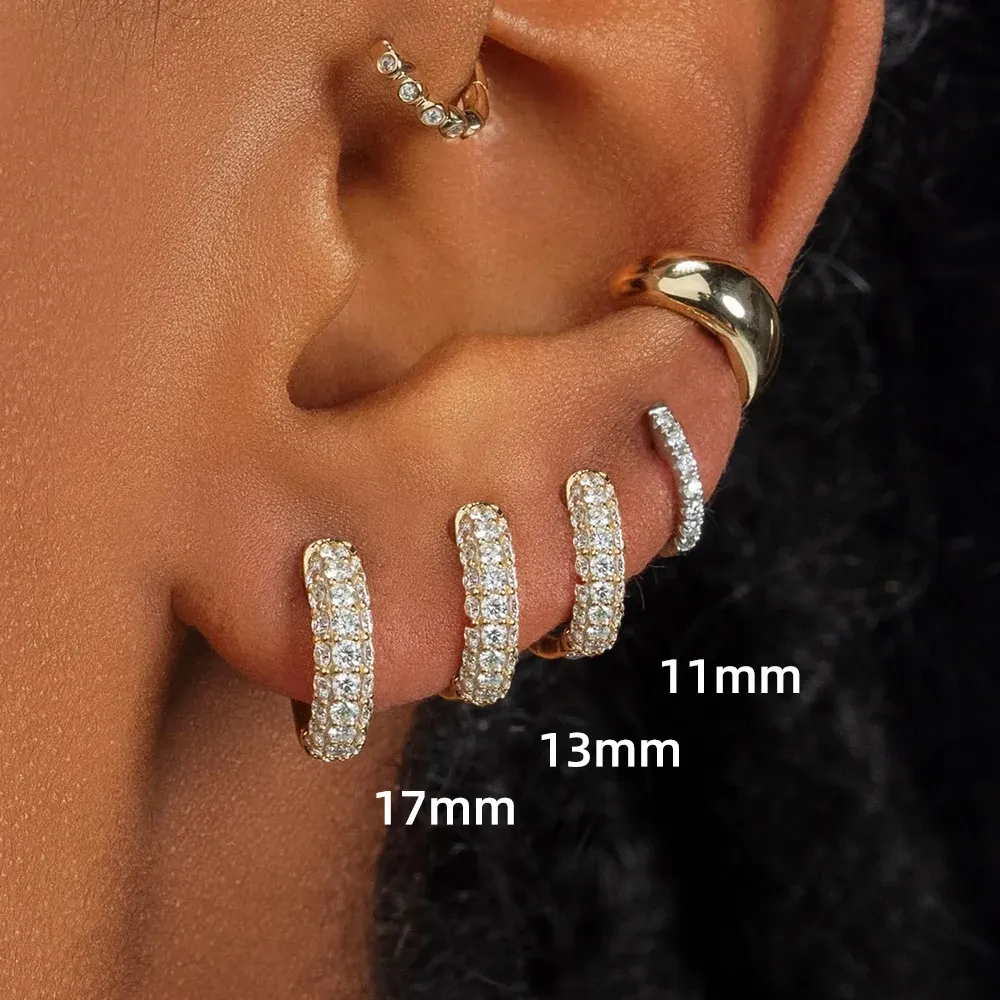 Orecchini 3PAIR/SET NUOVI ORECCHI CLASSICO CHILLE CHURCHE PER DONNE COLORE GOLD SHINY CZ ZIRCON HUGGIES ORECCHI CARTILAGE GIRALLICE