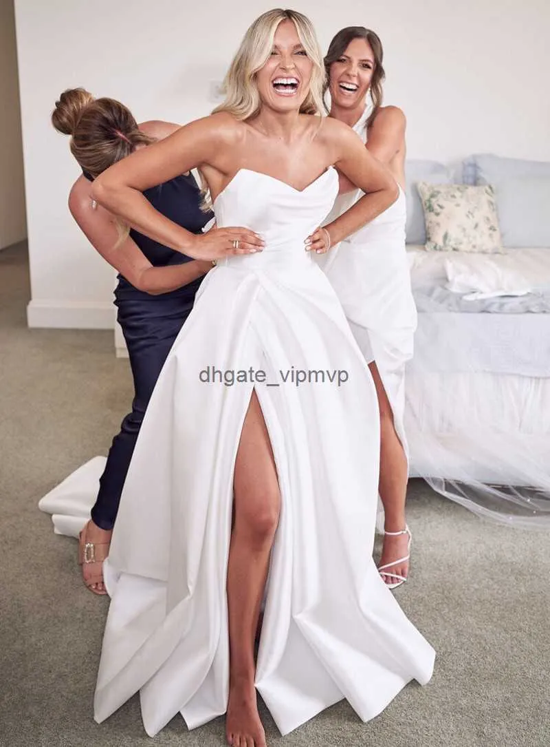 Populär veck älskling en linje bröllopsklänning sida slits vestido de noiva satin appliced ​​kvinnor brudklänning robe de mariage