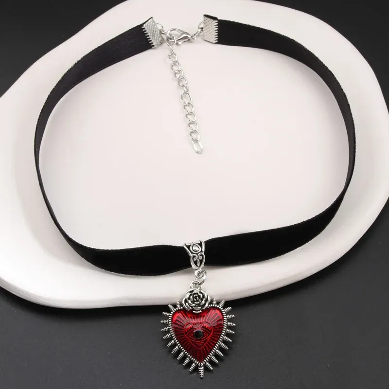 Necklaces Gothic Dark Butterfly Heart Arrow Pendant Chokers Necklace Punk Rose Eye Velvet Necklaces For Alternative Girl Mystical Jewelry