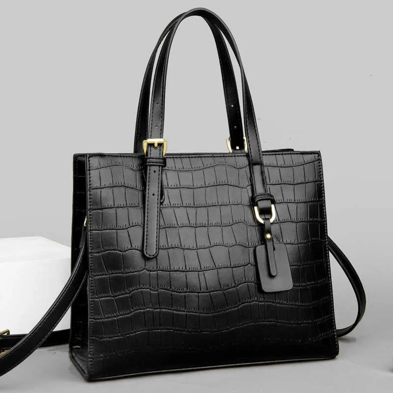 Kvinnor Baobao Light Luxury Brand Middle Aged Moms Bag stora kapacitet Temperament Pendla en axel sned Straddle handväska