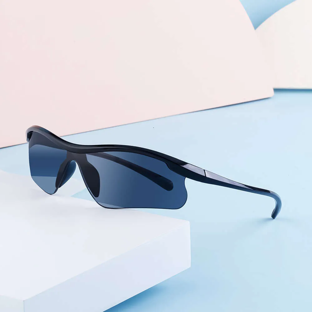 Personnalisé Y2K Millennium Style Femme's Sports Trends Cycling Windprooter Sunglasses pour les lunettes pour hommes