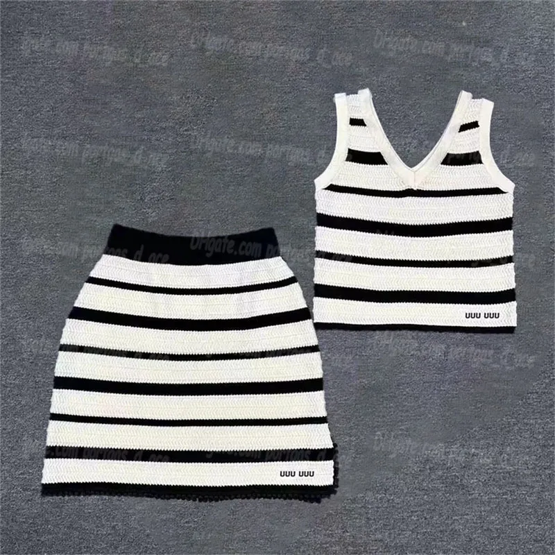 Striped Women Knitted Tank Dress Set Cropped Luxury Designer Knits Tops Skirt Outfits lETTER Tank Singlet Skirts Sexy Bandeau Singlets Dresses Set