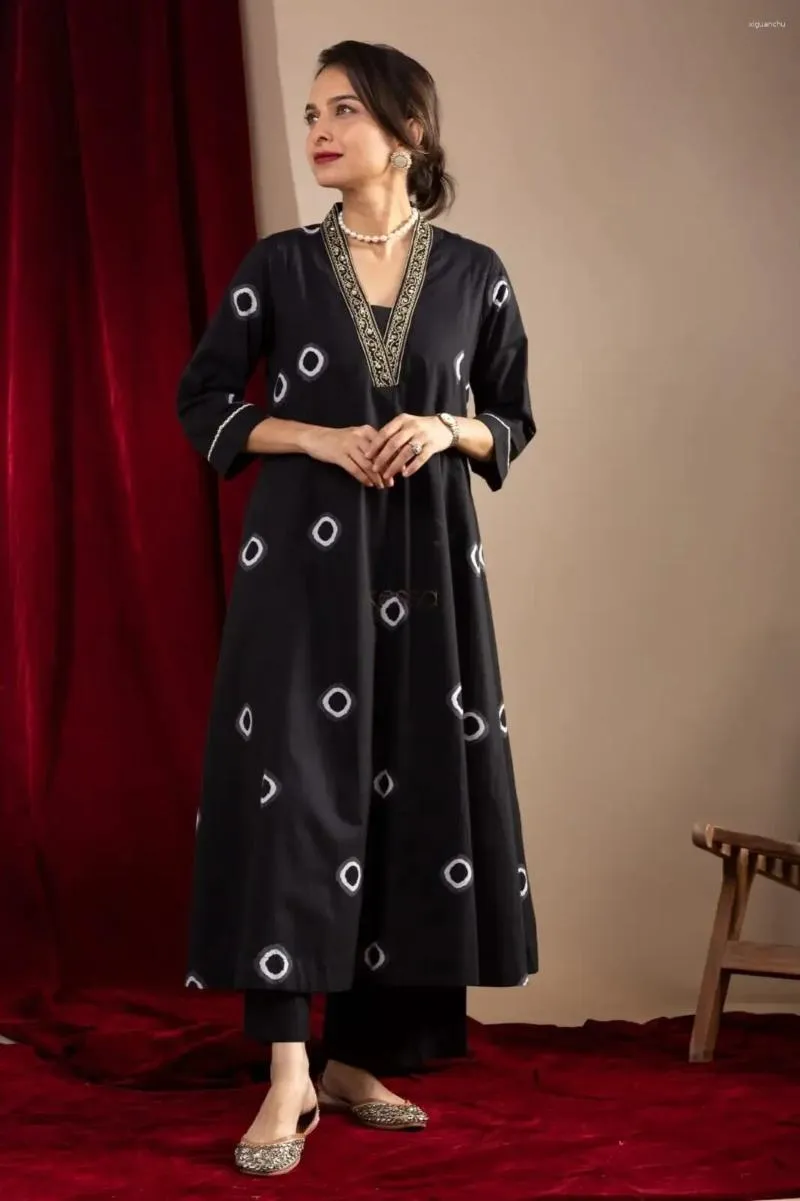 Etniska kläder Stylish Women Designer Black Color Cord Set Kurti Palazzo Pant