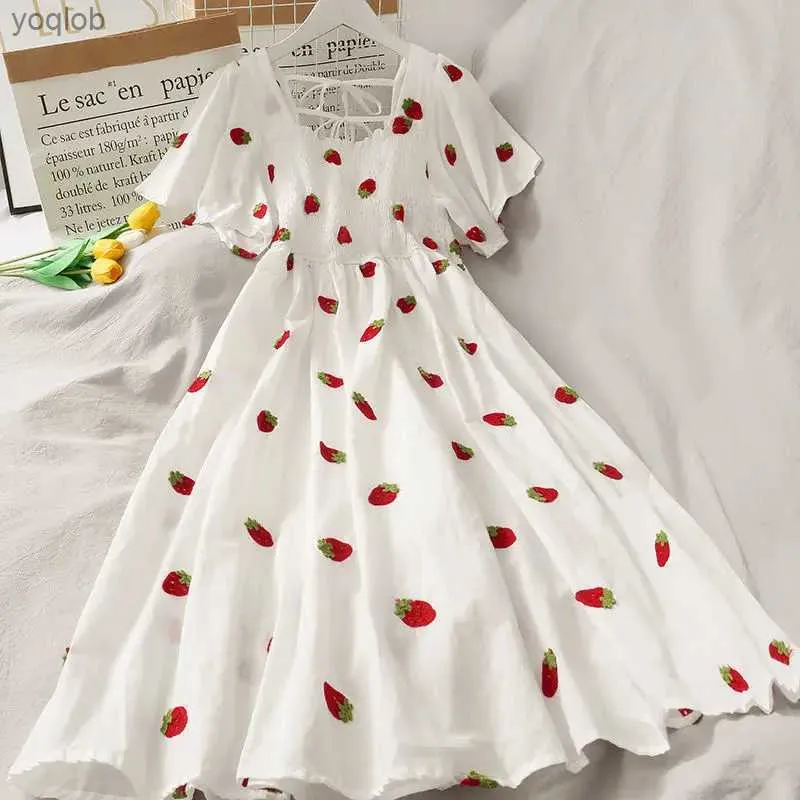 Basic Casual Dresses Summer Super Fairy White Strawberry Printed Dress Womens Beautiful Bk 2024 New Ling Mid-Length Dress Ins FashionL2403