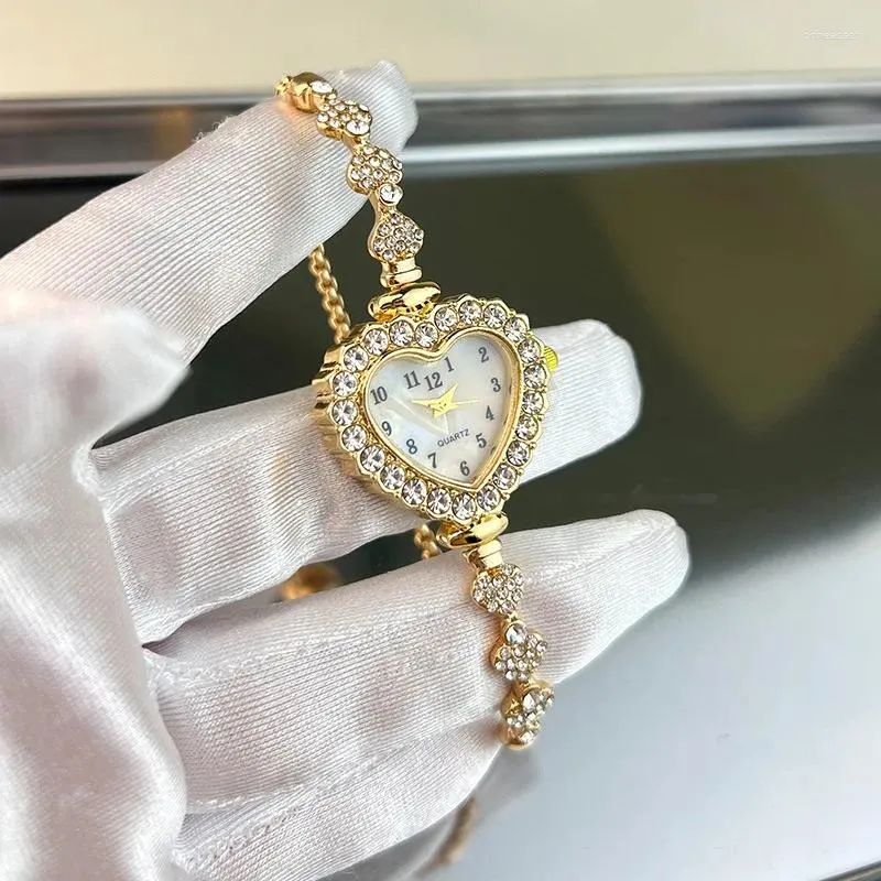 Zegarwatę damską marka Zegarek Love Light Luksusowa diamentowa bransoletka Bezpłatna regulacja kwarcowa Zegar ELOJ V131