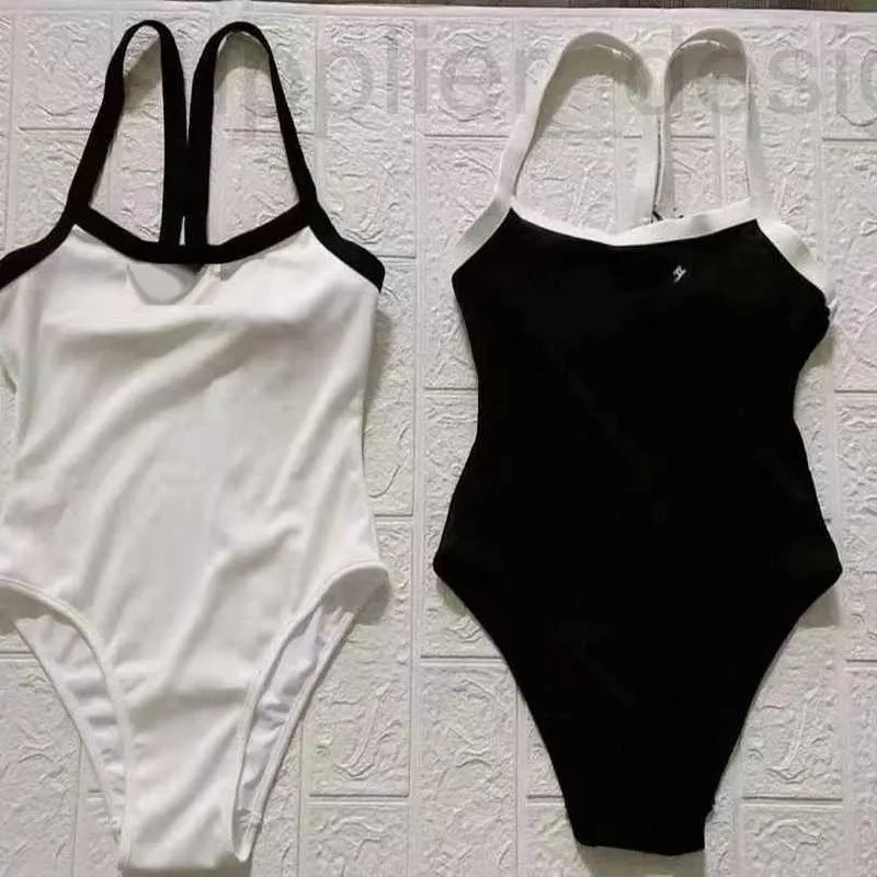 Designer di costumi da bagno femminile Chaopai Nuova coppia di stile Fragrant Split One Piece Sling a maglia a manica lunga 1Q4V