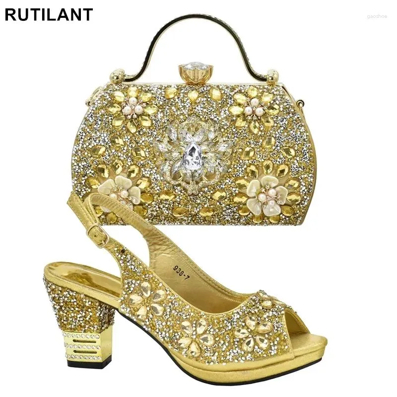 Chaussures habillées Chaussures et sacs italiens de luxe 2024 sacs de mariés de mariage correspondant à des strass et taille