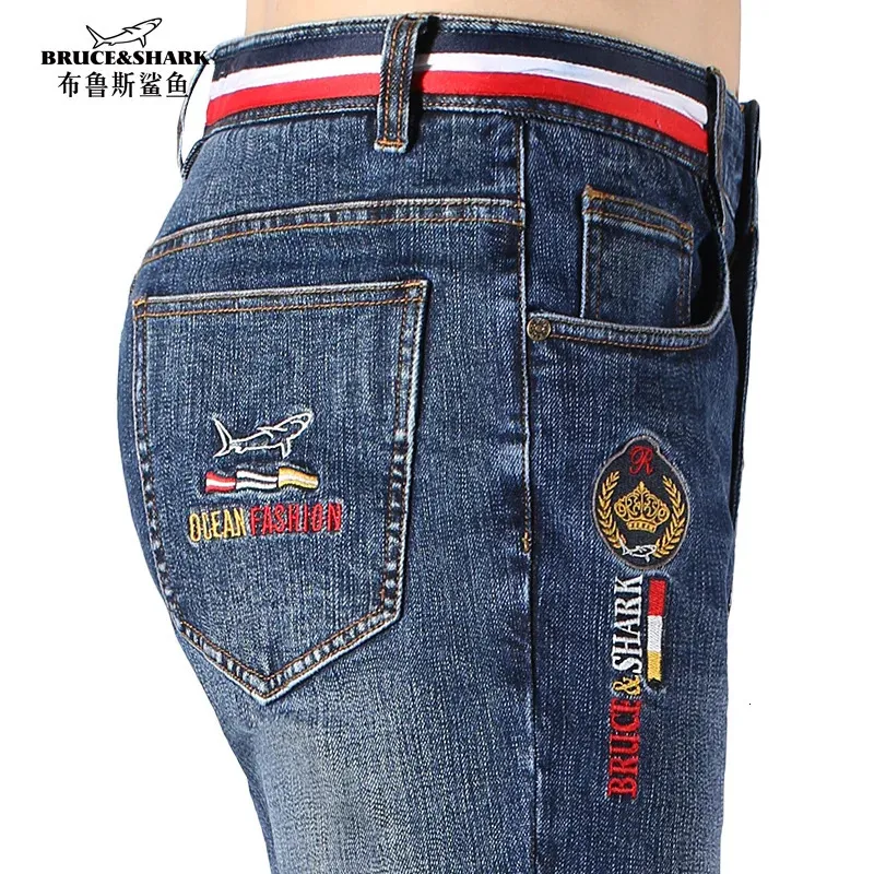 Jeans masculins hiver épaissison Bruce Shark Hommes pantalon mode décontracté jambe droite jean pantalon doux pantalon grande taille 42 240415