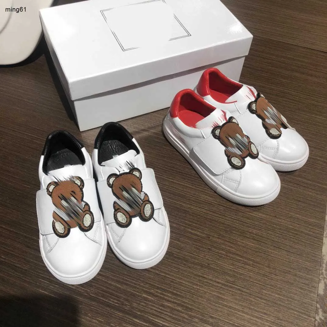 Märke barn sneakers björn klistermärke babyskor storlek 26-35 box skydd spänne band flickor skor svart röd designer pojkar skor 24 april