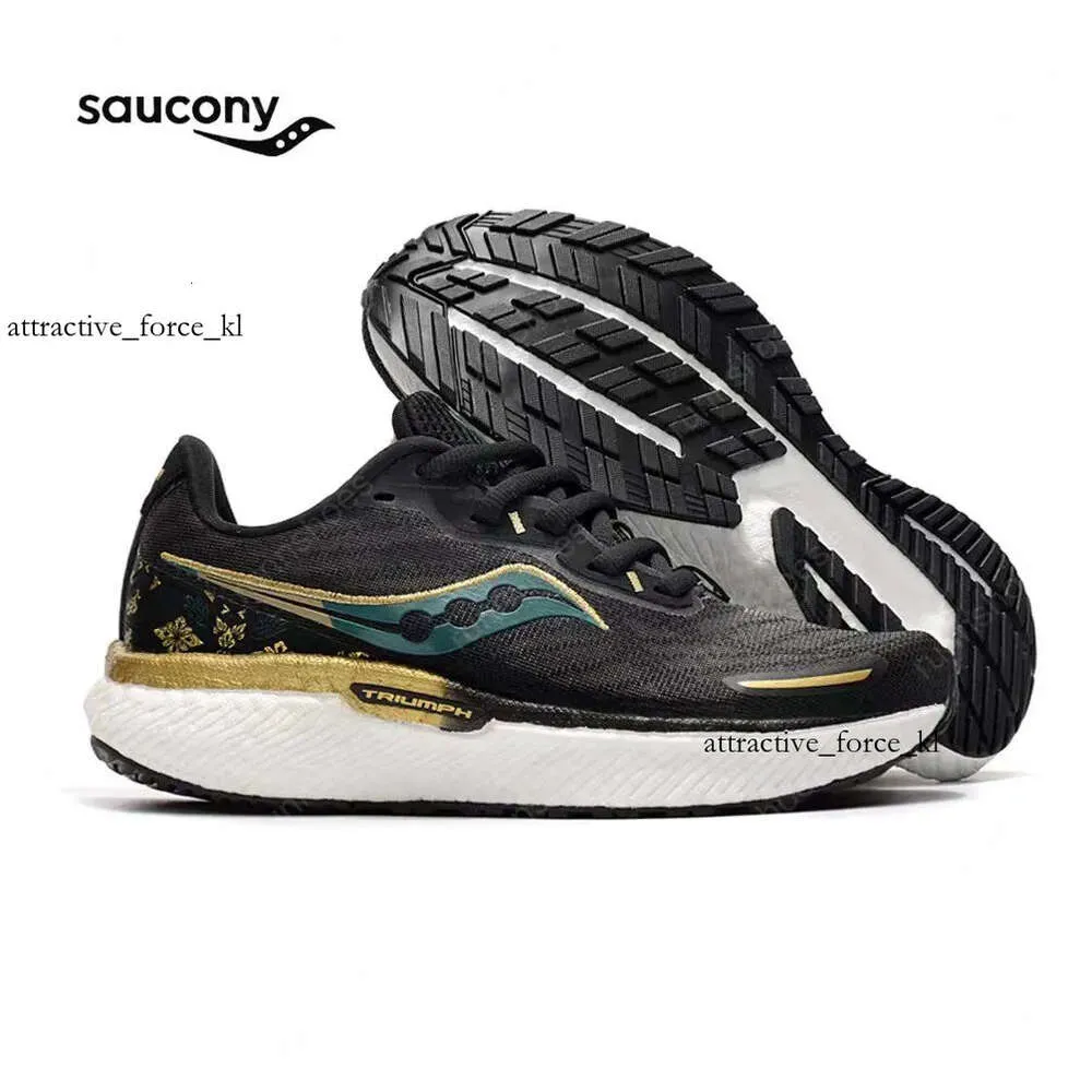 2024 Designer Saucony Triumph 19 Herr Running Shoes Black White Green Lightweight Stöttabsorption Handla Män Kvinnor Sport Sneakers 92