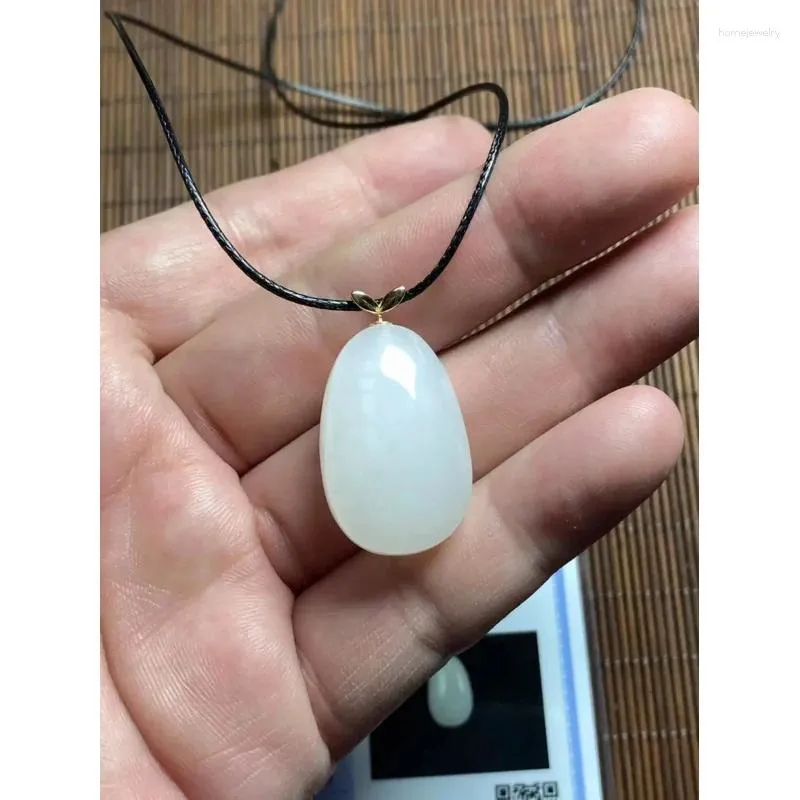 Hänge halsband naturliga riktiga vita Hetian Jade Carve Oval Bless Peace Halsbandsmycken för män Kvinnor gåvor Lycka