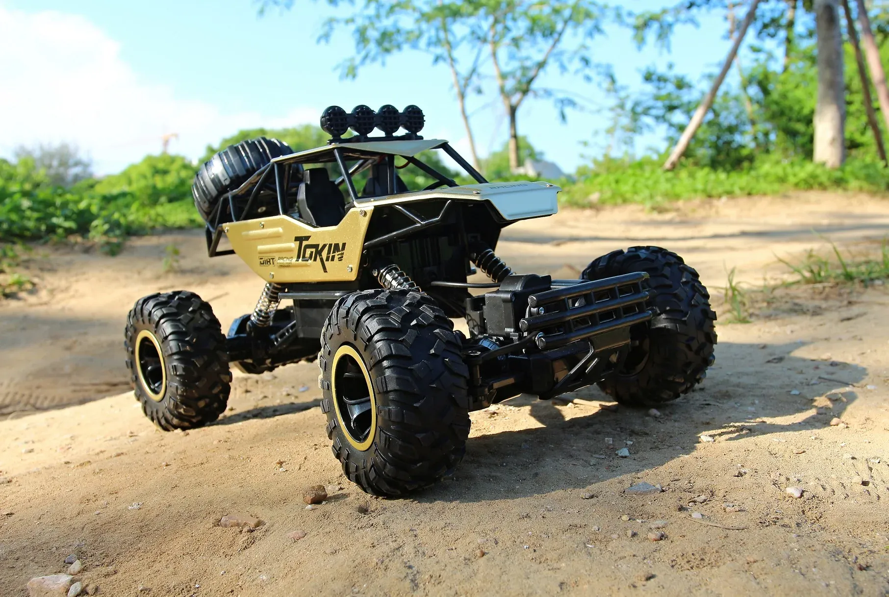 CARS 4WD RC -Auto 1:12 37 cm / 1:16 28cm Fernbedienungswagen 2.4g Radiokontrolle Offroad 4x4 Fahrzeug Kinderspielzeug für Kinder