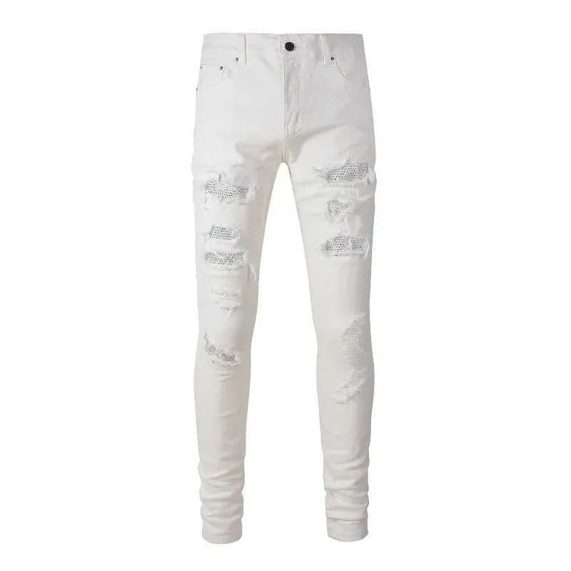 Męskie dżinsy A7625 High Street Stretch Vintage Men Dżinsy Rhinestones Hole Białe dżinsy chude spodnie Hip Hop Style Stylowe spodnie 240423