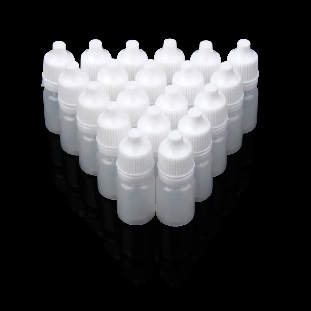 ボトル50pcs 3ml/5ml/10ml/15ml/20ml/30ml/50ml卸売空の空のプラスチックスクイーズ可能なドロッパーボトルアイリキッドドロッパー補充可能なボトル