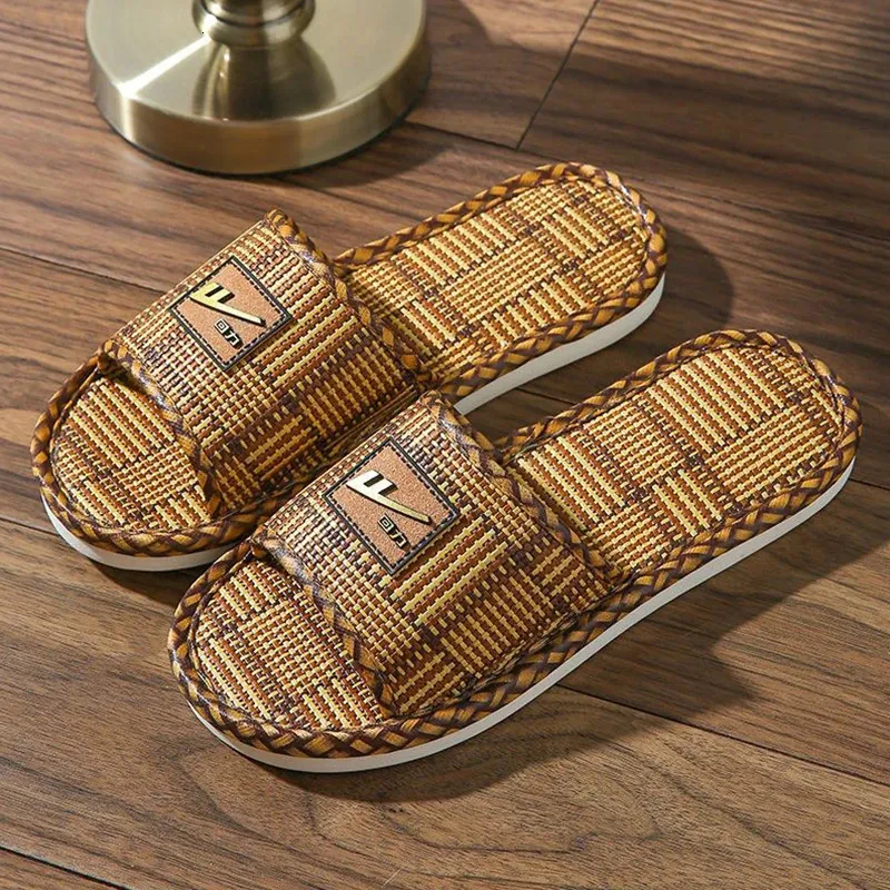 Warrior Cool Summer Cane Slippers for Men Retro Plaid Pattern Linn Tish Couple Maison intérieure extérieure Soft Pantufa 240412