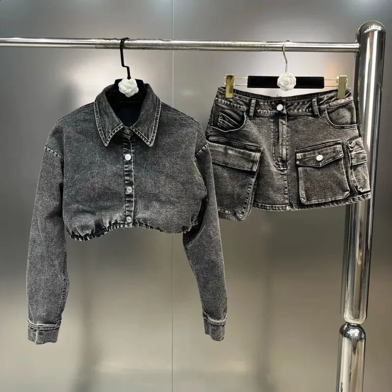 Prepomp Federdrehkragen Langschläfe Kurzgraue Denimjacke Doppeltaschen Minirock Zwei -Stück -Outfits GH318 240412