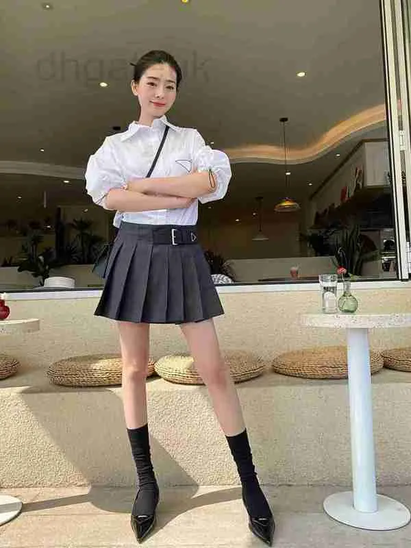 Women's Blouses & Shirts designer brand Superior Qualitytriangle French Academy Style White Shirt Black Pleated Skirt Short s JNGE