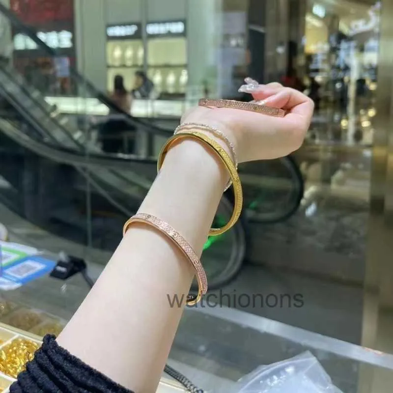 عالي الجودة Bangle Bangle Carter 18K Gold Gold Sky Star Bracelet للنساء AU750 لا يمكن إيقافها تصميم قسط لا يمكن وقف