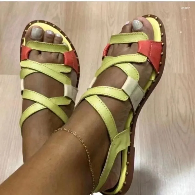 Casual Shoes Summer Women Simple Sandals Kvinnor Öppen tå Flat Kvinnlig utomhus Bekväm plus storlek 43