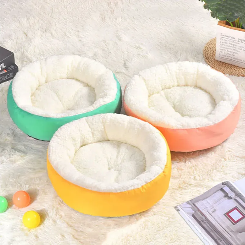Colchonetas cómodas nido de mascotas redonda redonda de cachemir accesorios de cama de nido canasta productos para mascotas de invierno cama para mascotas para perros pequeños animales