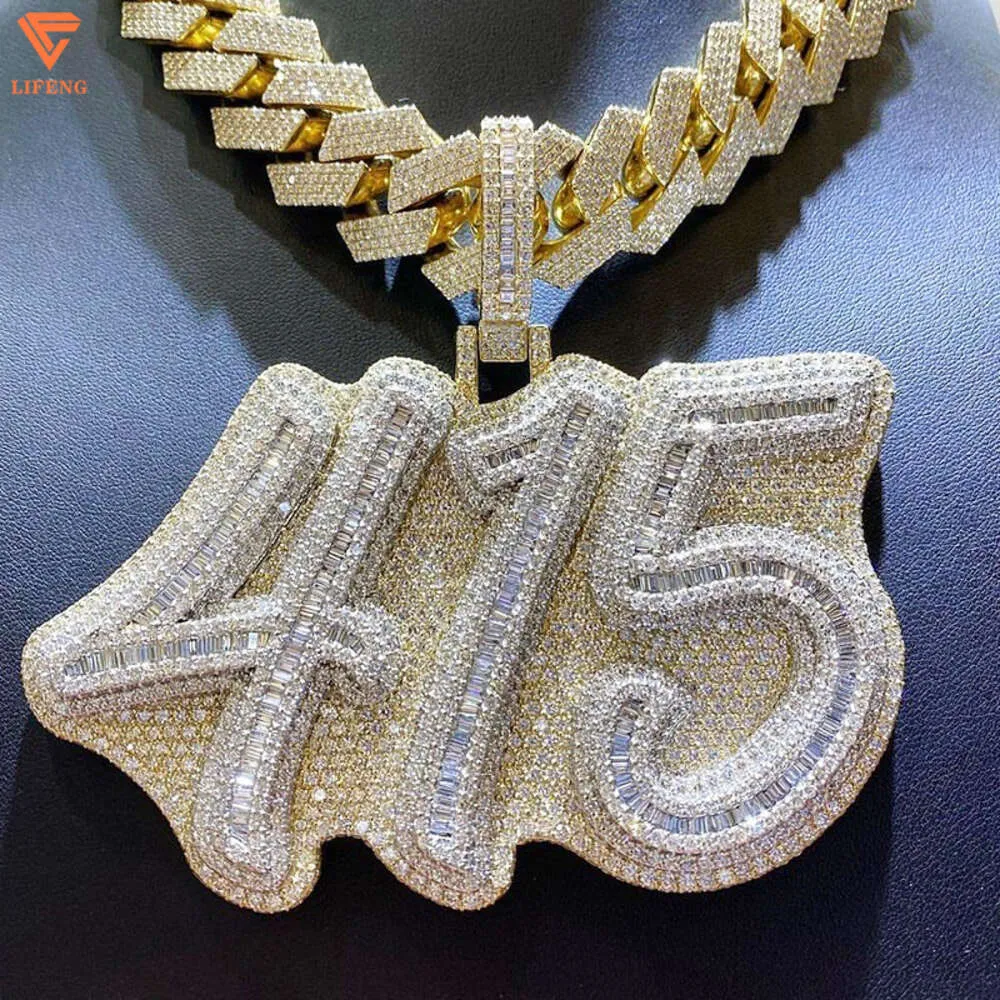Jóias de moda de hiphop personalizadas Sier com diamantes de baguete 2 tons 3d Iced Out VVS Moissanite Letter Pinging para colar