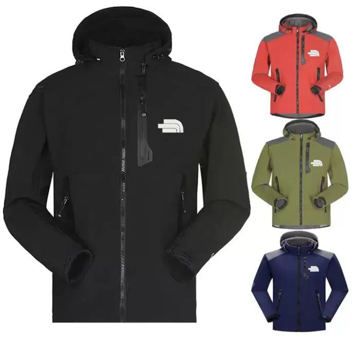 2024 Men softshell jacka designer utomhus vattentät andas jacka sport rockar kvinnor skid vandring vinter outkläder mjuk skal män vandring jacka