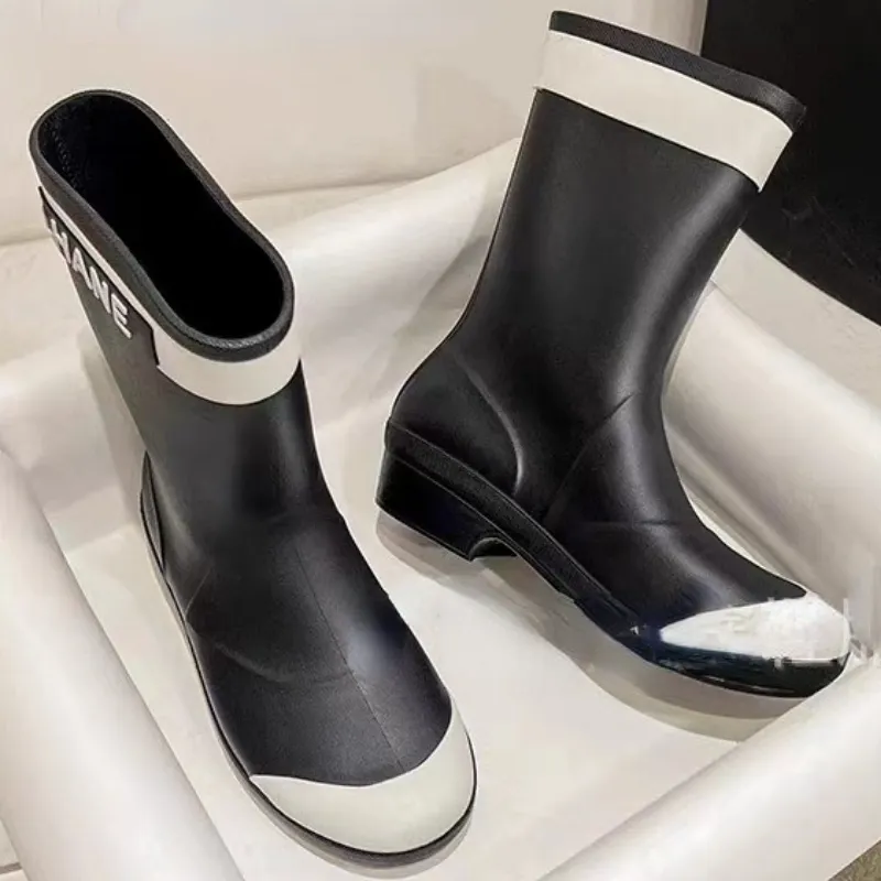 Designer Rain Half Boots Middle Length Water Shoes 2023 Fashion Wear Square Thick Soled Mixed Color Boots