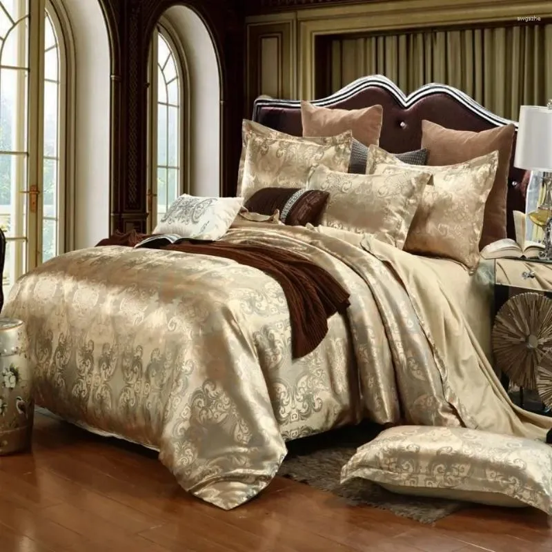 Bedding Sets 2/3pcs Duvet Cover Set Jacquard Golden Soft Comfortable For Bedroom Guest Room (1 1/2