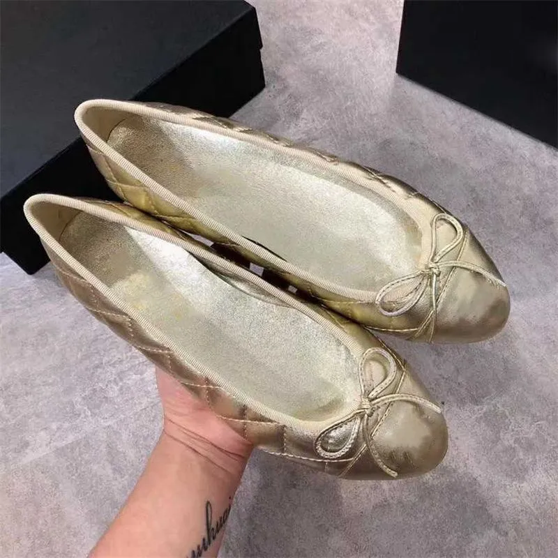 2024 Woman Flats Shoes Fashion Designers Ladies Casual Outdoor Ballerina Shoe Shallow Mouth Slip on Women Soft Sole Ballet Shoes dance trainers