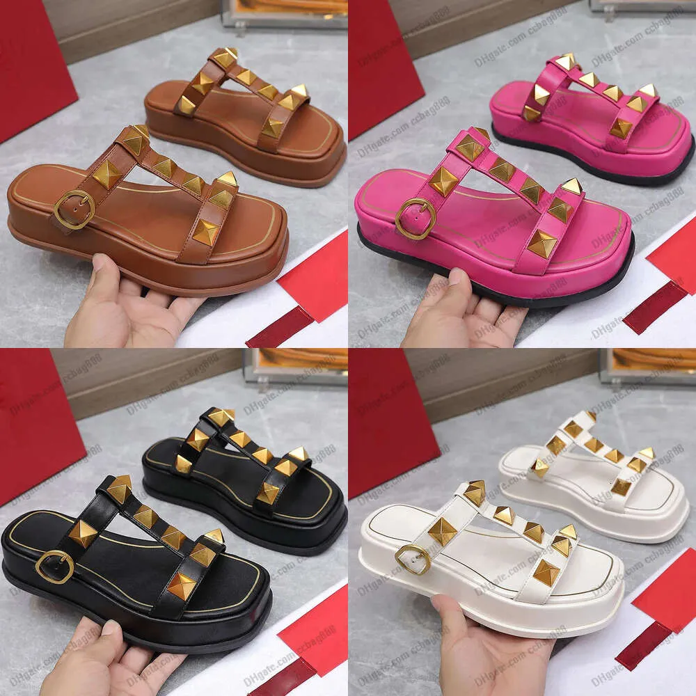 Talons de plate-forme rivet 23ss 23ss Slippers Slip on Sandals Cow Hide Toes Toes Slingbacks Dress Shoes Outdoor Beach Ladies Classic Pink Brown Black Casual Shoe