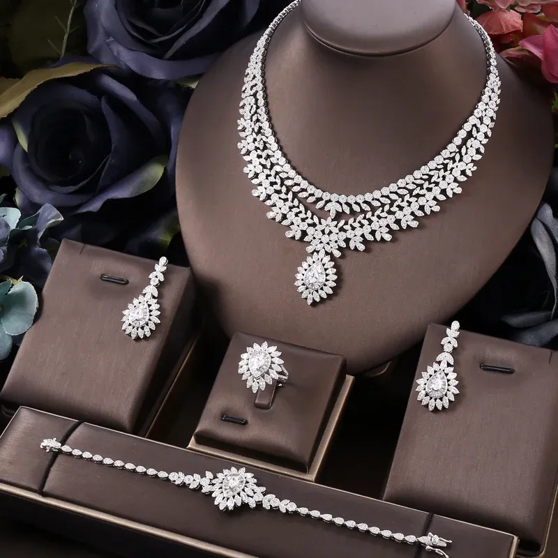 Halsband Janekelly 4st brud Zirconia Full smyckesuppsättningar för kvinnors fest, lyx Dubai Nigeria CZ Crystal Wedding Necklace