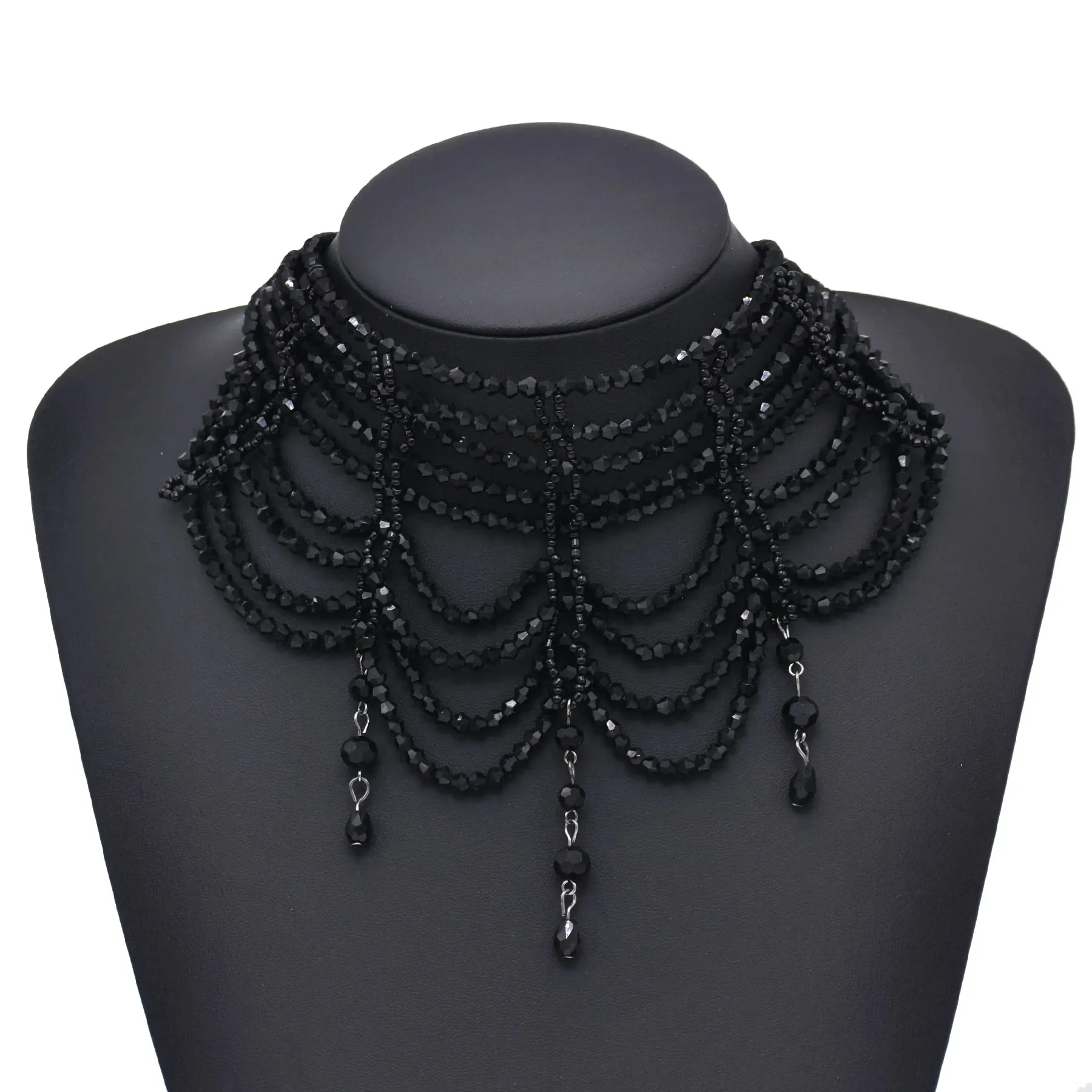 Colliers Fashion Black Blanc Crystal Perles Collier pour femmes faites à la main Bohemian Drop Beded Choker Colliers pour femmes bijoux pour femmes